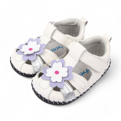 Darling Daisies Kids’ Sandals with Velcro featuring cute daisy embellishments