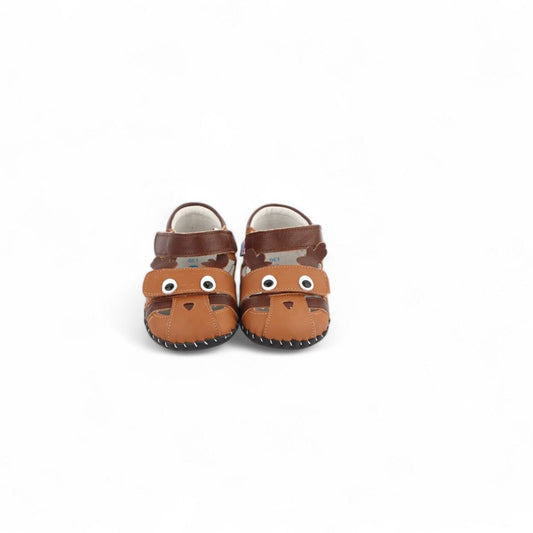 Kids sandals made from soft, genuine leather with a non-slip sole, open sandals perfect for babies and first walkers