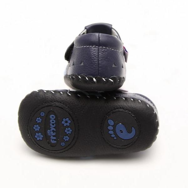 Flexible navy baby shoes for early development