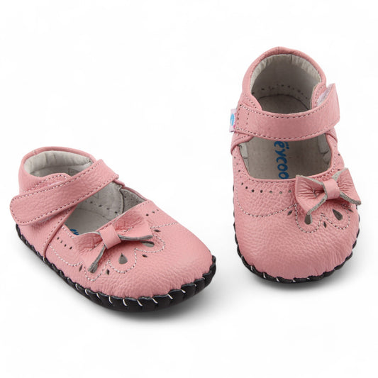 Girls Mary Janes for Toddlers. The softest and most adorable pink shoes for toddler girls with a sweet bow accent. Flexible soft sole with easy Velcro strap and breathable lining.