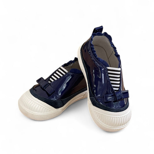 Soft leather nautical-themed slip on navy and white pumps for little girls, toddlers and babies 