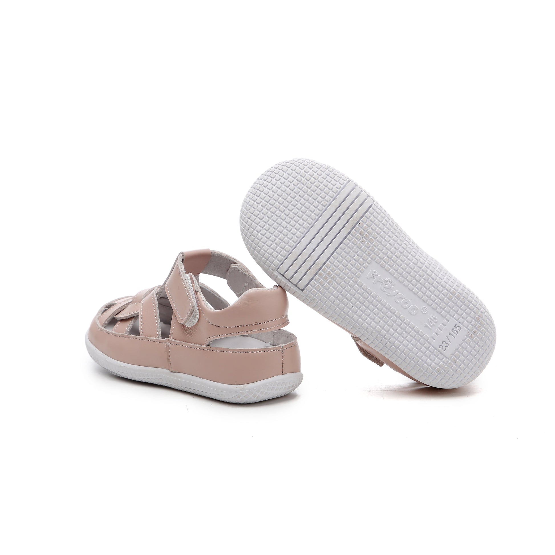 Sandals that care for delicate feet 