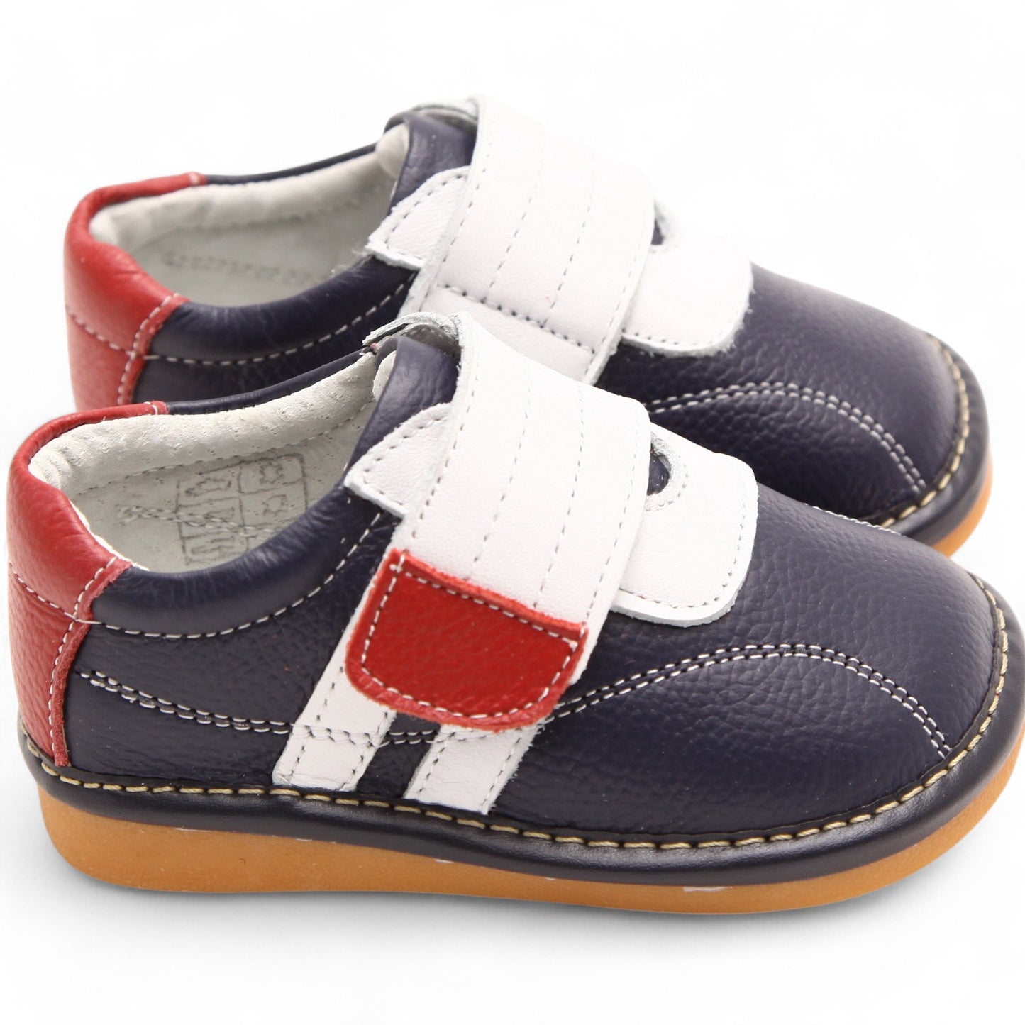 Adventure-ready kids' sneakers, the Scout shoes offer fun, removable squeakers offering both comfort and fun for active toddlers. Get ready for giggles and go!