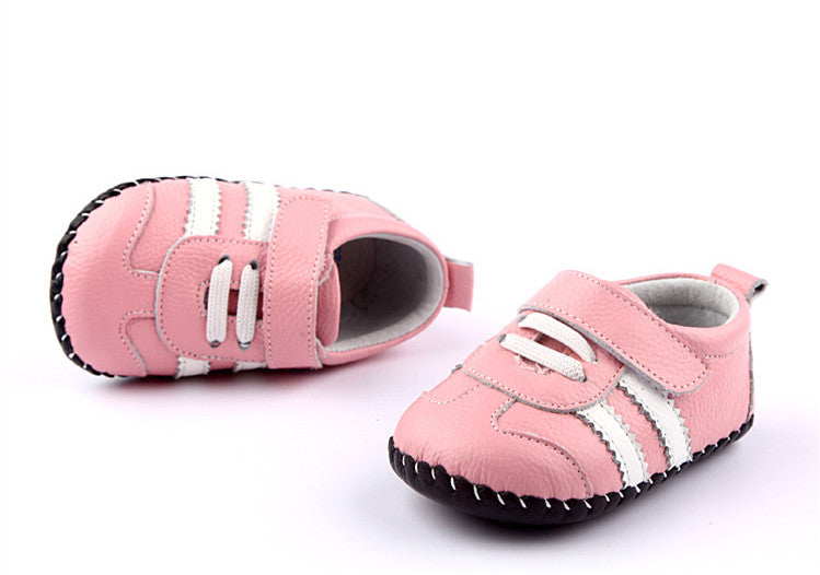 toddler girl sneakers with stripe design and single velcro fastening for first walker